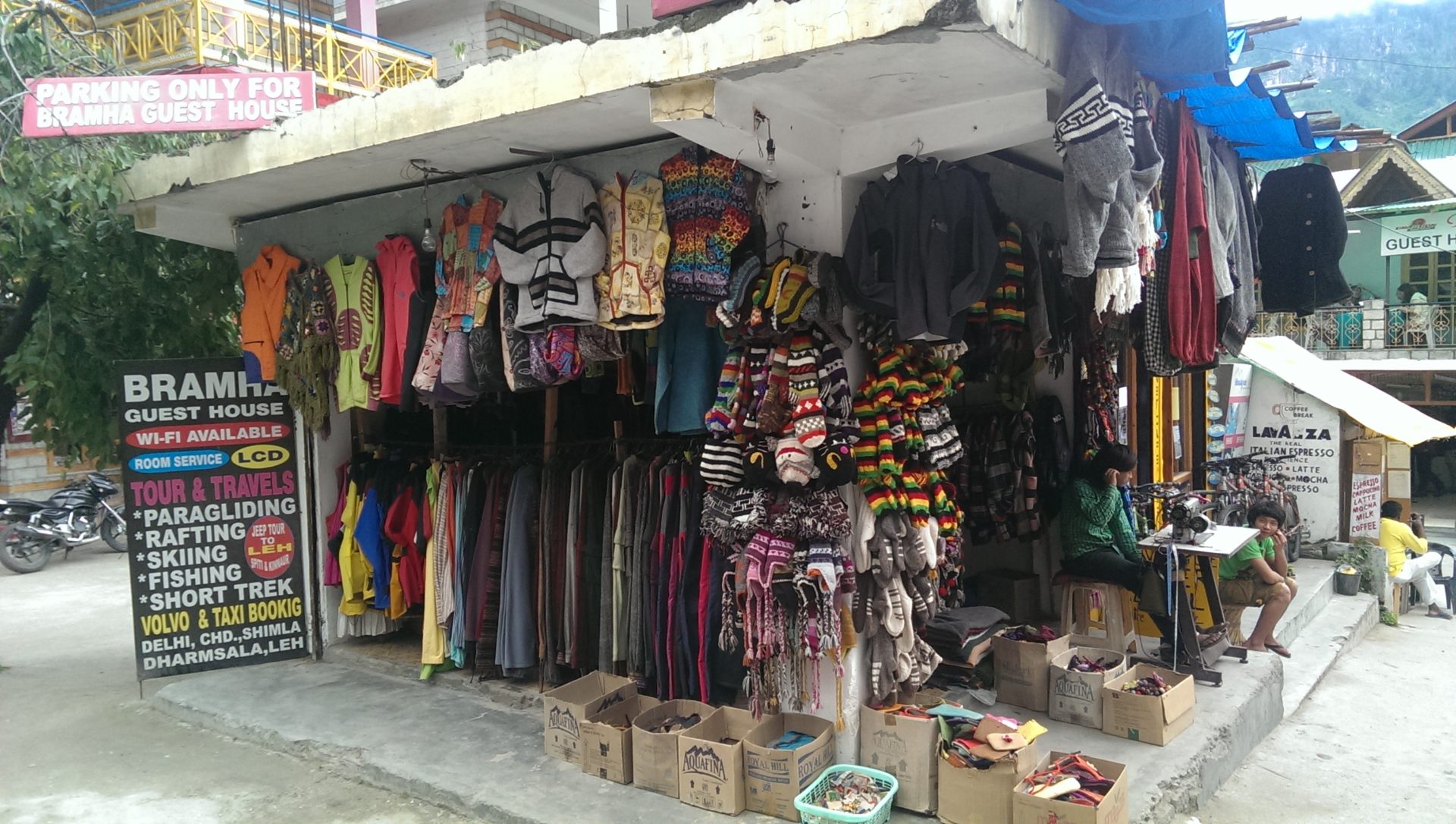 Nepalisches Kleidungsgeschaeft