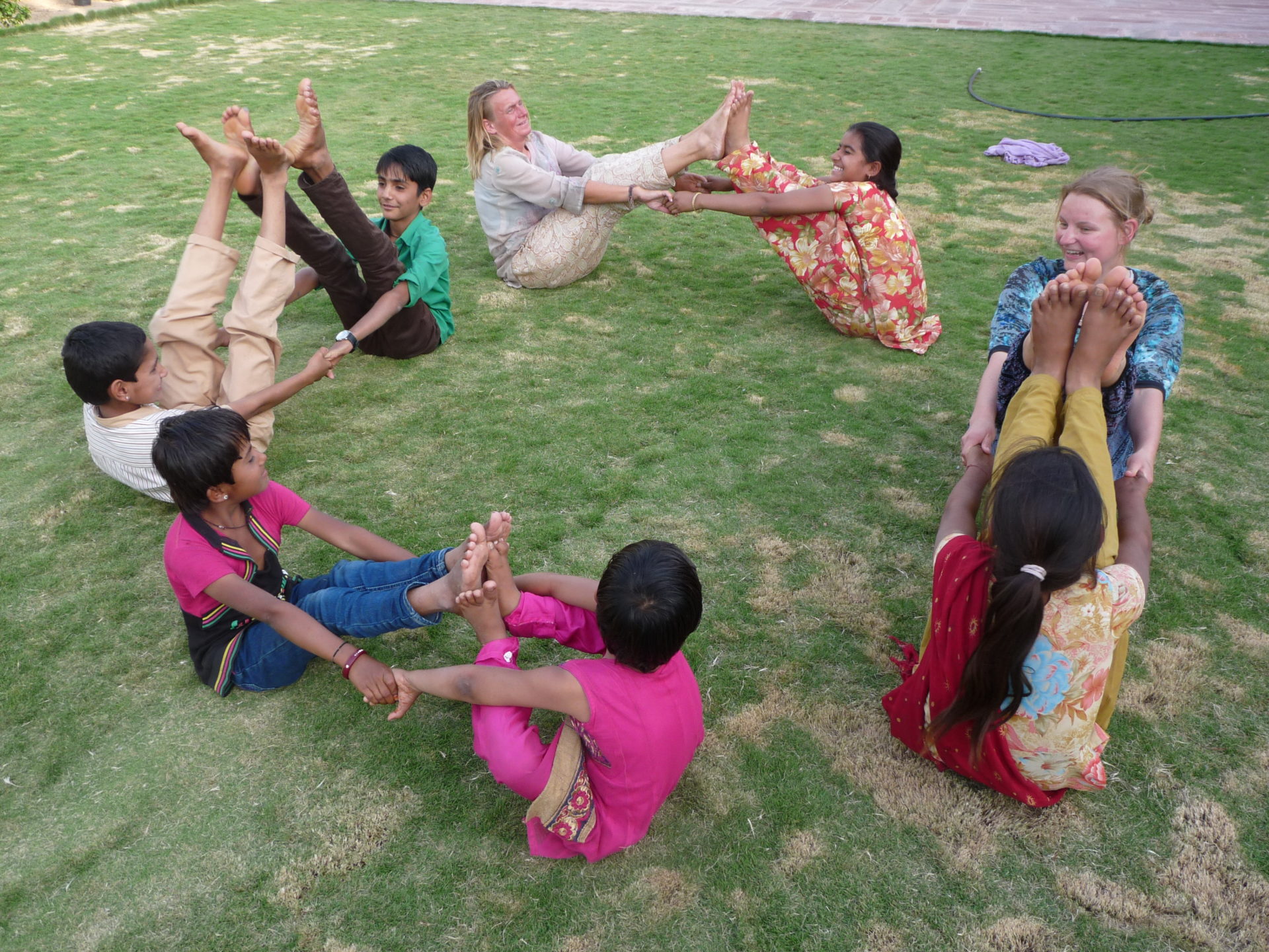 Kinder Yoga in Indien