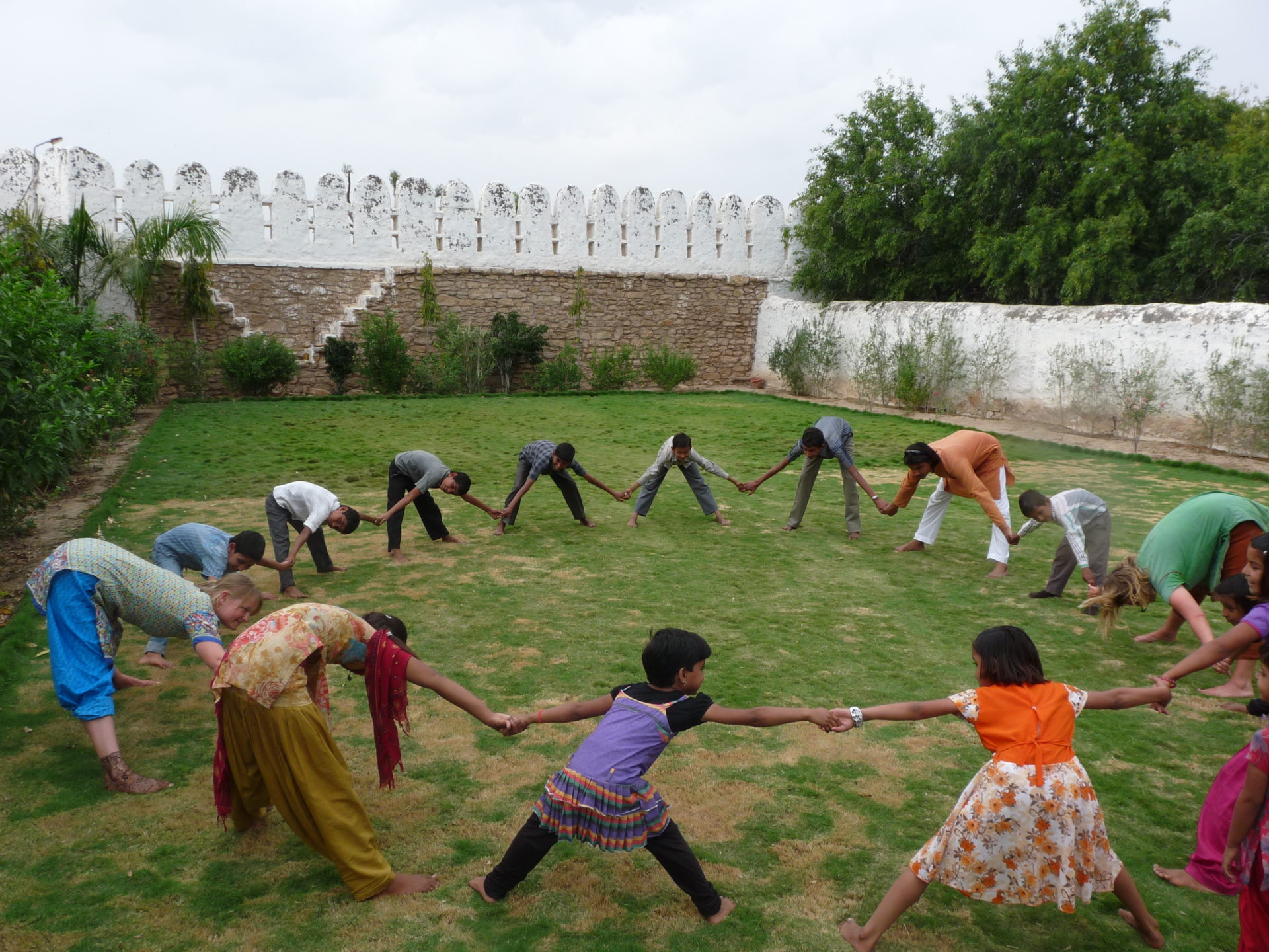 Kinder Yoga in Indien